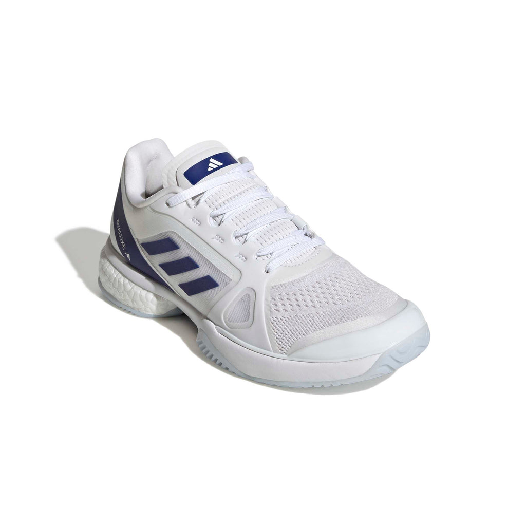 Adidas Avaluxe naisten kenkä päältä